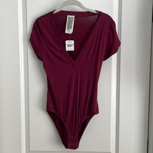 NWT Free People “Me Oh My” Short Sleeve V-neck Bodysuit Size Small